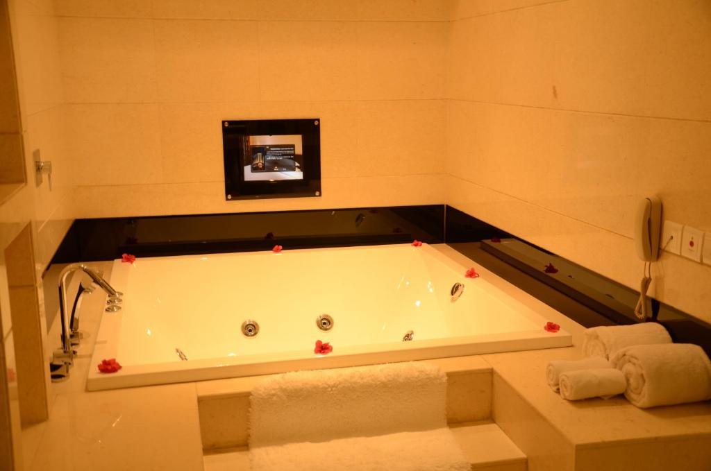 צ'נגדו House International Hotel מראה חיצוני תמונה